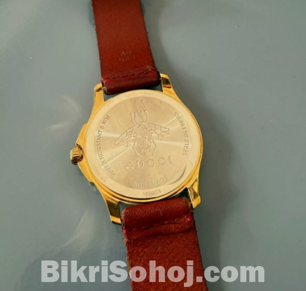 GUCCI G Timeless Bee Quartz 126.4